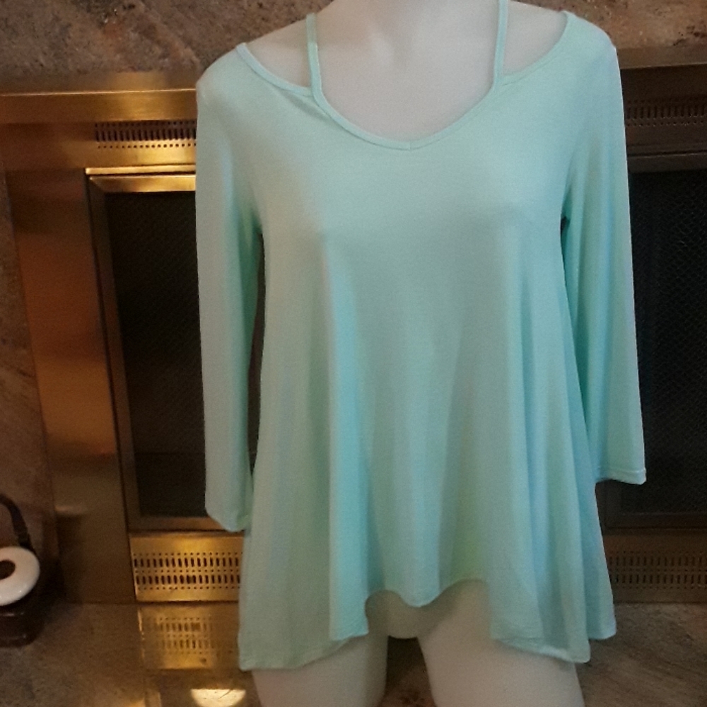 Mint Green SO Swing Keyhole Top